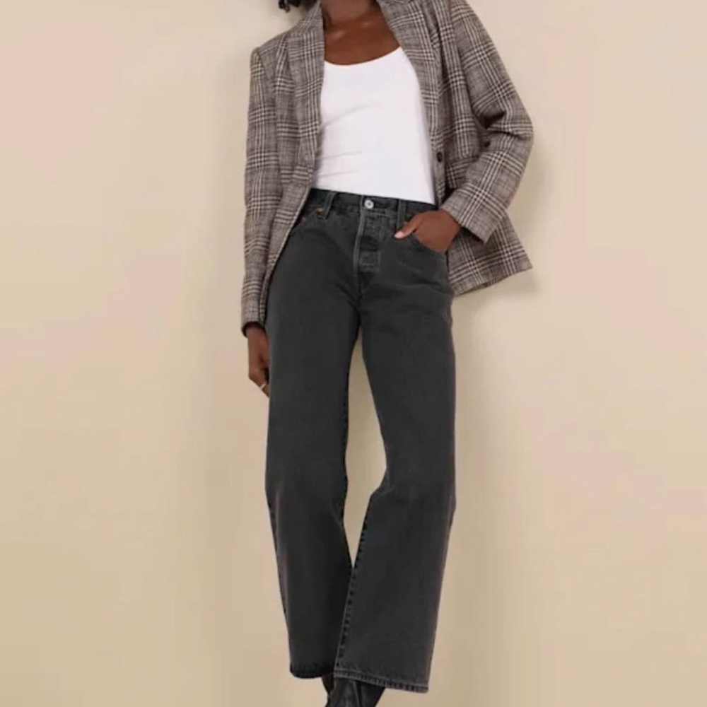 Levi's Women's Straight-Leg Jeans in Black 501 90s Ankle Mid-Rise